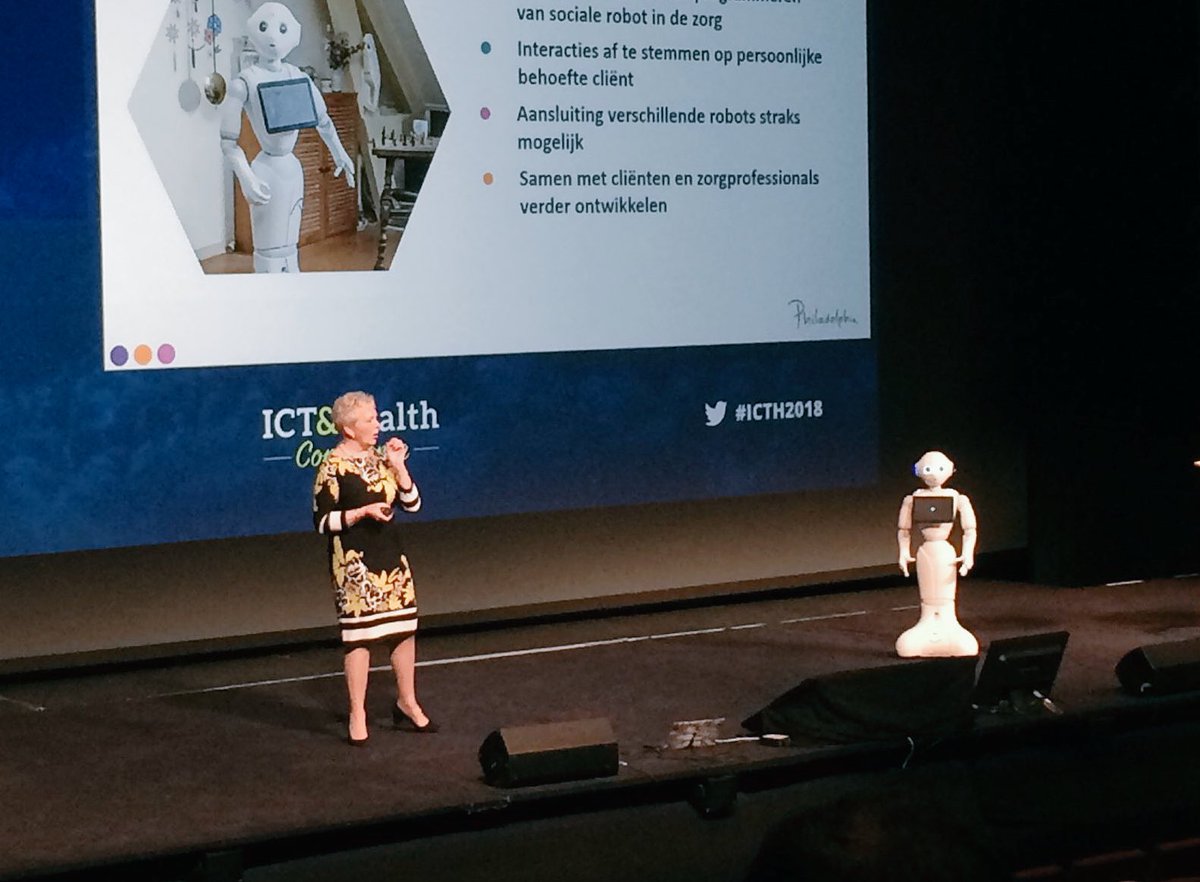 DHI_Healthcare's tweet image. RT @Zorgcommunity: Het publiek bij #ICTH2018 wordt ingepakt door robot #phi - ‘koude technologie voor warme zorg’ #zorgrobot #EHW18