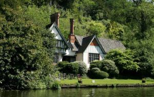 Get bidding! Luxury prizes up for grabs in M&amp;IT Awards charity auction ow.ly/c7eY30i0VWB #eventprofs