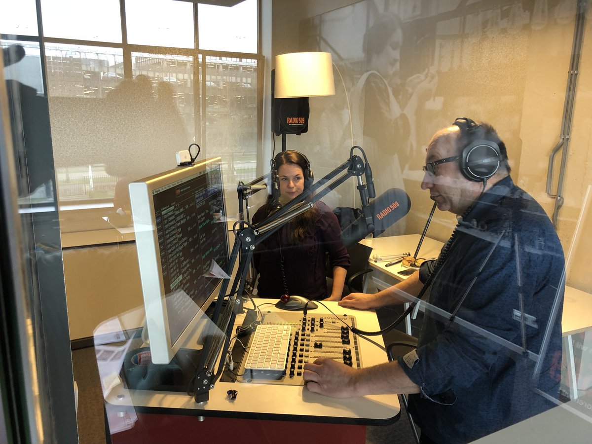 Hackathon Super Toegankelijk en goede muziek nu #live te beluisteren via #Radio509 #hackathonST #Eindhoven <a href="/KonVisio/">Koninklijke Visio</a> @AnnemiekMunster radio509.nl