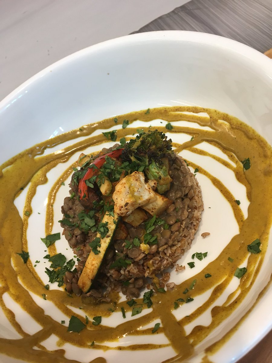 ChristianoGene's tweet image. 1st teaching kitchen class @UTDallasDining yesterday! Got to say our students are pretty creative! @ChartwellsHE #werehungrymindsgather
