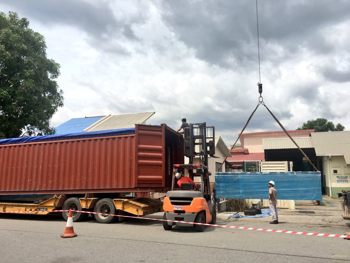 allyarifff's tweet image. Lifting &amp;amp; packaging for Japan client 🇯🇵 Thank you to all my team ☺️ #protank