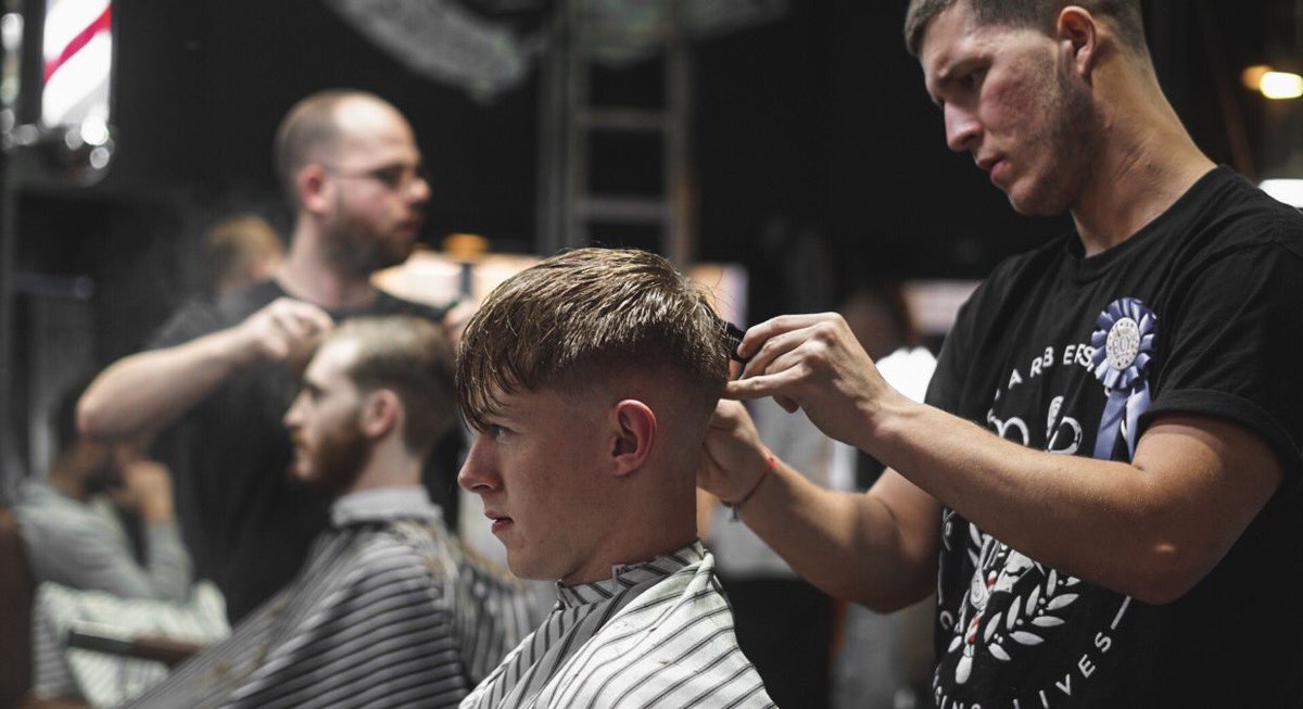 BarbersNo1 Liverpool City Centre

- Students 20% OFF 👍🏼
- Free beers &amp; Wifi  with haircut 🍺
- 10 barbers ✂️

📍7 HACKINS HEY, L2 2AW

#JMU #LJMU #student #haircut ✂️