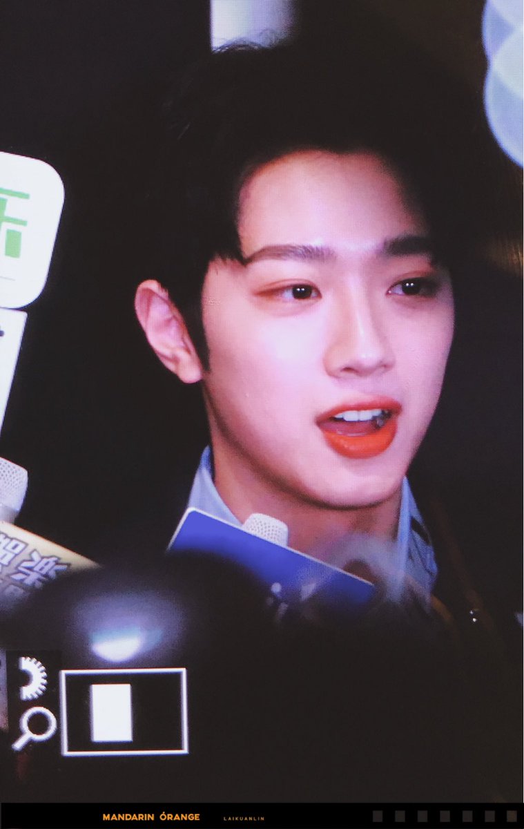 mandarin_010923's tweet photo. 180126 VALENTINO 관린이 넘나 슈스지 ㅠㅠㅠㅠㅠㅠㅠㅠㅠㅠㅠㅠㅠㅠㅠㅠㅠㅠㅠㅠㅠ #라이관린 https://t.co/ZiPL6I68H7