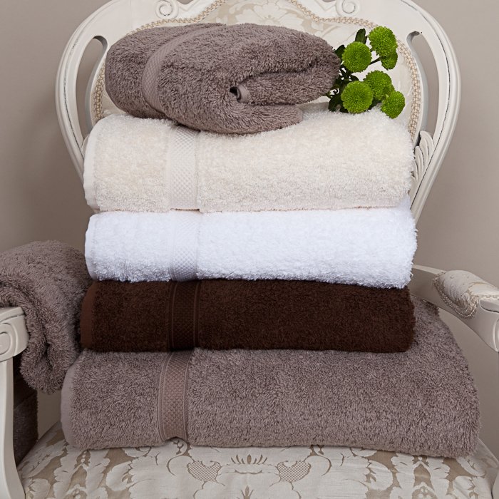 BCSoftwear's tweet photo. Do you need a small top up order for your spa or salon? We have 20% off all single prices. Hurry offer ends on Monday! #sumptuous #spas #salons #spalife #bathrobes #towels #spaexperts https://t.co/ixkGzVEdIg #spadesign https://t.co/WlQJ2RoTX2