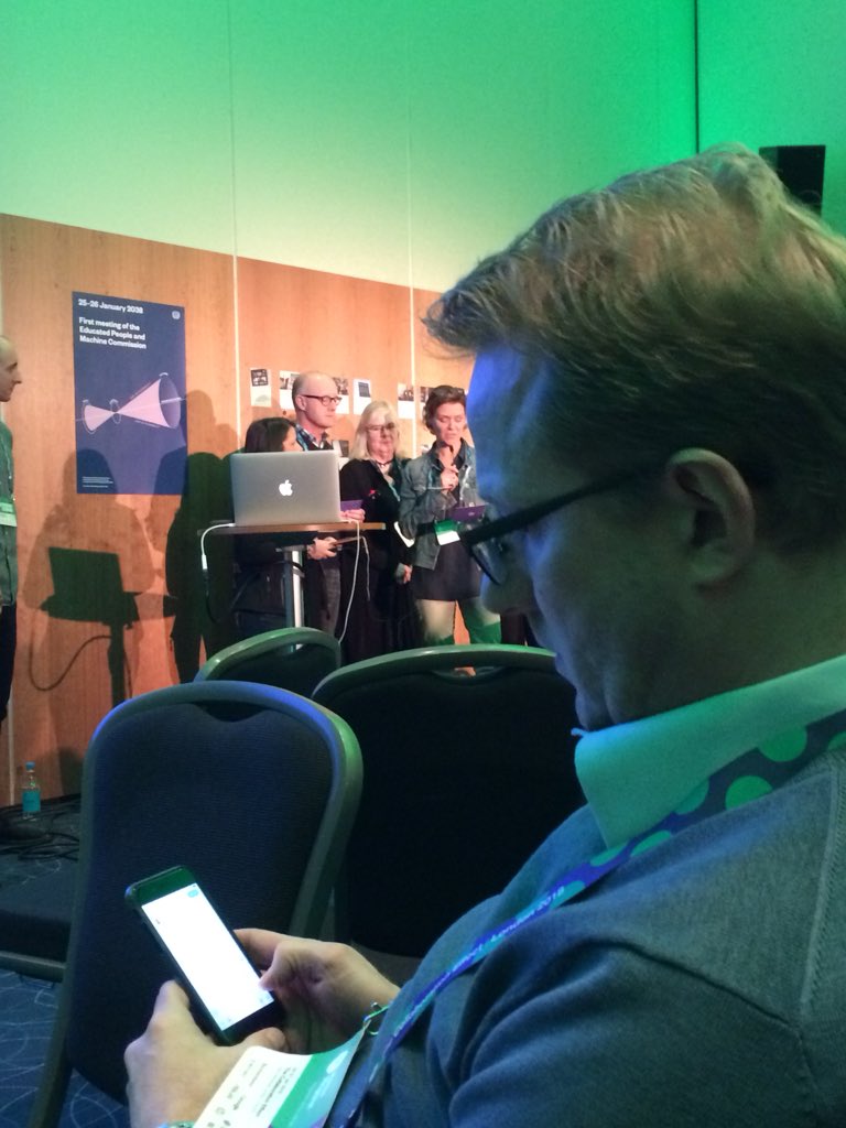 Mattias förbereder ”Declaring Utopia”. #LinEdu #lidskol