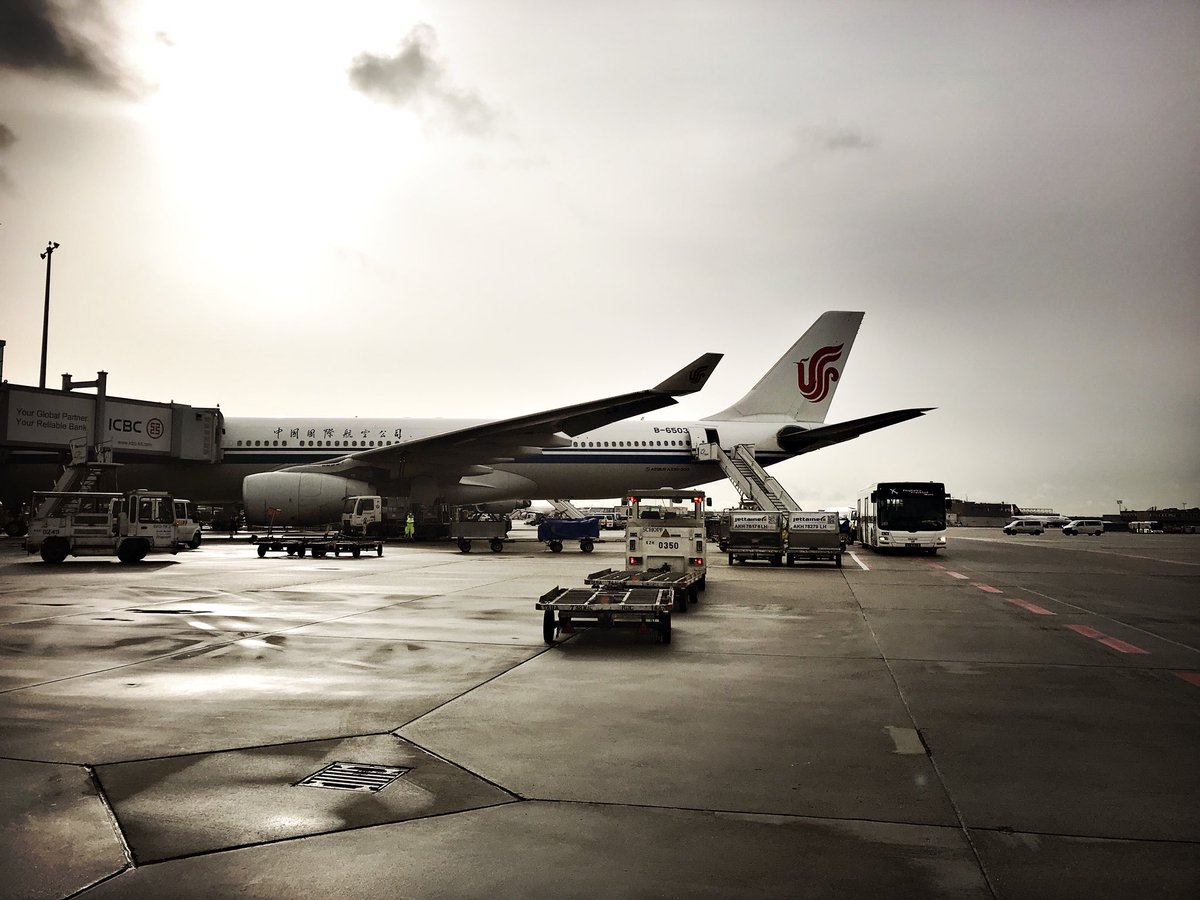 The launch of the EU-China Tourism Year 2018 called for increased air connectivity between the two destinations. What is your #airport doing to secure new routes to #China? #ECTY18 #tourism #EU #aviation Featured: <a href="/airchina/">Air China</a> <a href="/Airport_FRA/">Frankfurt Airport</a>