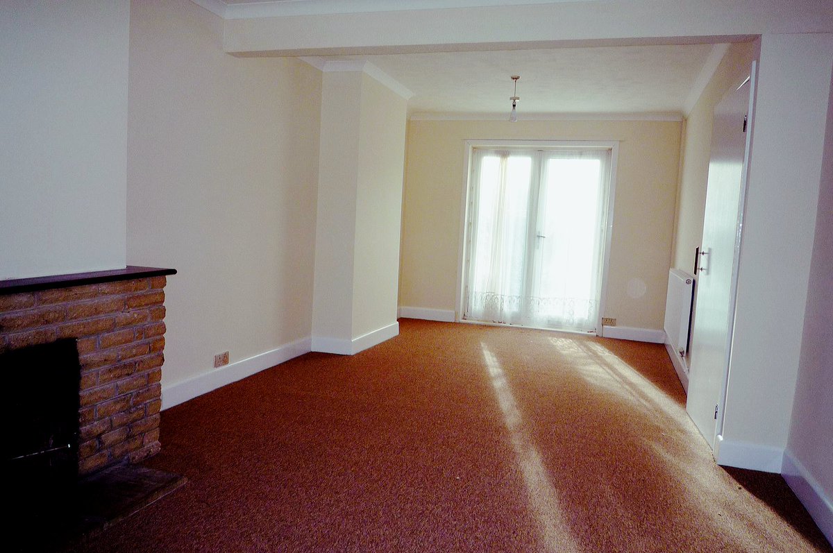 Check out this cosy 3 bedroom house in #Gosport. Call me today to organise a viewing and start planning where to put your furniture in your potential new home! #House #Property @LeadersSouth <a href="/LeadersFareham/">Leaders Fareham</a> <a href="/Neal_Ball_AM/">Neal</a> @PropertyHants <a href="/LeadersLimited/">Leaders</a>