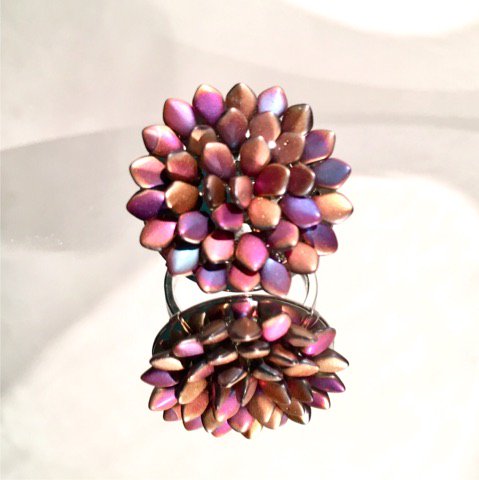 FaunNoir's tweet photo. The secrecy concept - adjustable white bronze ring with pressed glass petals.
shop: https://t.co/avbKBekzcR https://t.co/nctvyNN4LC