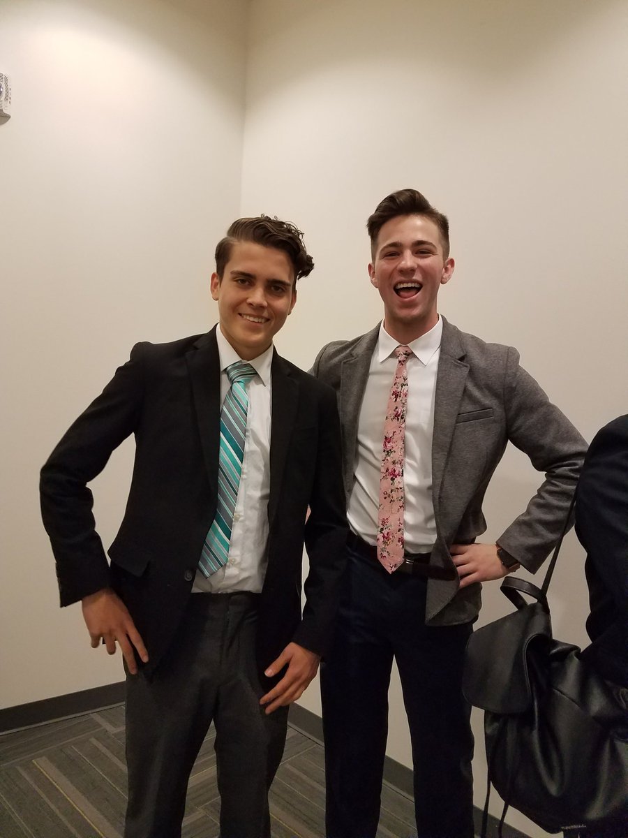 UT_DECA's tweet photo. @Bingham_DECA headed into testing!  @UUtah for Central Regionals https://t.co/VTVY2Zm6QR
