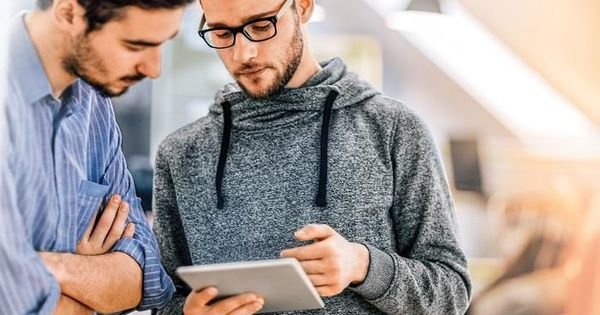 Keveso's tweet photo. Pay-As-You-Go #MachineLearning, #blockchain, and #serverless computing. All these and more were discussed at a developer's roundtable focused on the hottest tech trends of 2017. via @forbes https://t.co/13fFznPAxl https://t.co/WhNIRKUsVH
