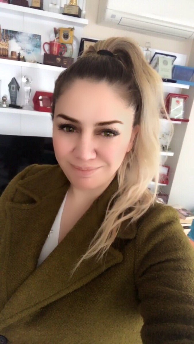 ozlembalciresmi's tweet photo. Allahım;
Verdiğine , vermediğine,
Sevdirdiğine, sevdirmediğine,
Bize nasip ettiğin dayanma gücüne,
Dilimizden düşmeyen şükrüne,
Ve sana layık olamadığımız halde,
bize gösterdiğin merhametine binlerce kez şükürler olsun.

Hayırlı Cumalar … https://t.co/UuVWKcstoh