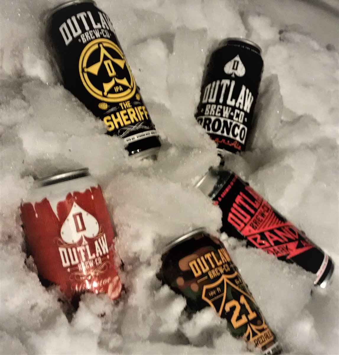 It's Beer Week!  All of our <a href="/SavvyHipHops/">Savvy Hip Hops</a> suds-cribers are getting a big crate of these beers from <a href="/outlawbrew/">Outlaw Brew Co.</a> ...there is even a winter seasonal called Mistletoe Kiss...definitely a fireside sipper #craftbeer #beerdelivery #discoverON #lifeisgood