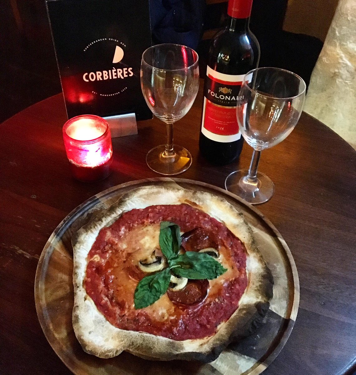 corbieresbar's tweet photo. It's our favourite time of the week - Free Pizza Fridays! 🍕🍕🍕 Come down before 7 for a taste of Italy! @allofmcr @indealsMCR @ILoveMCR https://t.co/oY1alVMgoW