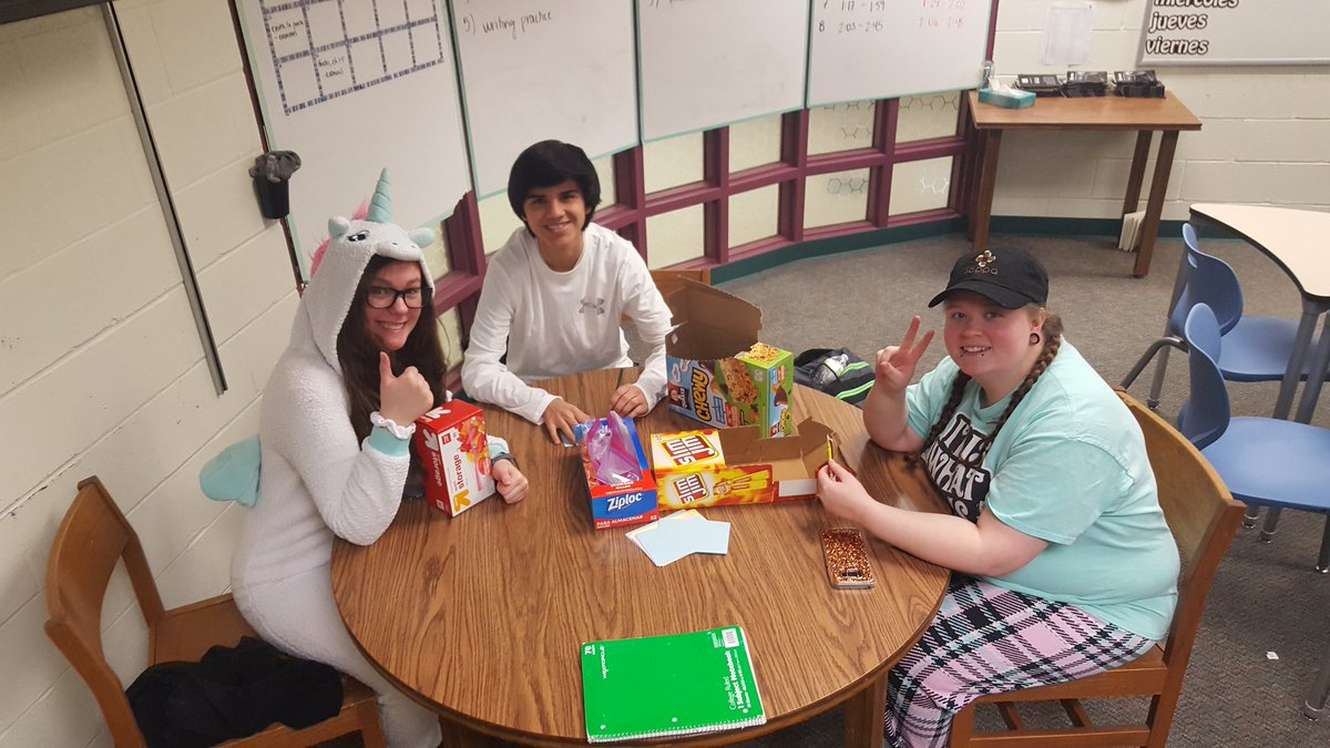 NHSsaydel's tweet photo. Saydel students are finishing the blessing bags and cookies this morning to raise awareness for homelessness in Des Moines. A big thank you to students and staff who helped with this event! @SaydelHS @SaydelCSD #ProjectPJ https://t.co/GitH1Ue5vj