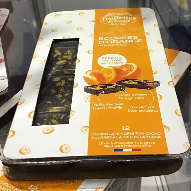 EpicurusGourmet's tweet photo. We are looking forward to these Truffettes de France orange peel 70% dark chocolate truffle filled bars. Right? 🇫🇷 #wffs18 #fancyfoodshow #truffettesdefrance #chocmod #chocolatetruffles #chocolate #darkchocolate #orangepeels #epicurusgourmet https://t.co/unLJc6tWRD https://t.co/Nckh3qHvPC