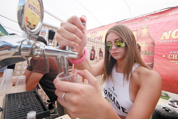 DFinanciero's tweet photo. #PanoramaDF Fiesta de la cerveza se “tomará” Santiago https://t.co/bgfDAkothM https://t.co/7S4VYN8QoP
