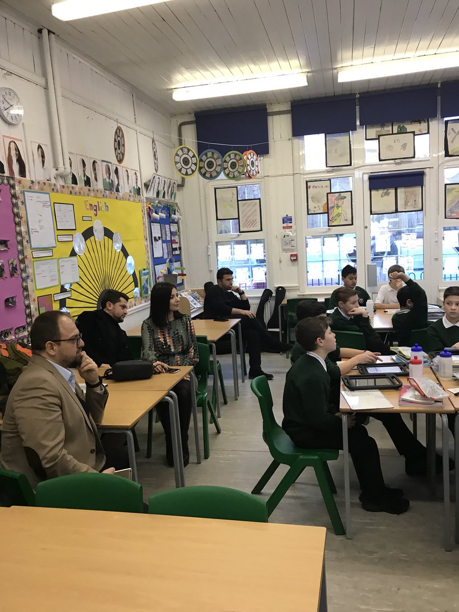 elvnalvr's tweet photo. Benhurst ilkogretim okulu turu Turkiye’ den gelen okullarimiz icin ilham verici orneklerle dolu idi.Tum katilimcilara tesekkurler. @UgurOkullari @okankoleji #sevschools @Akademi_Bilisim #bett2018 #SMARTBett https://t.co/qDRbvie2Ht