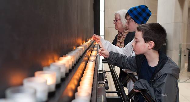 AFTunion's tweet image. Today is International #HolocaustRemembranceDay, when nations join together to promote awareness of the Holocaust and its lessons for preventing future genocides. Listen to survivor testimonies here: ushmm.org/wlc/en/gallery…