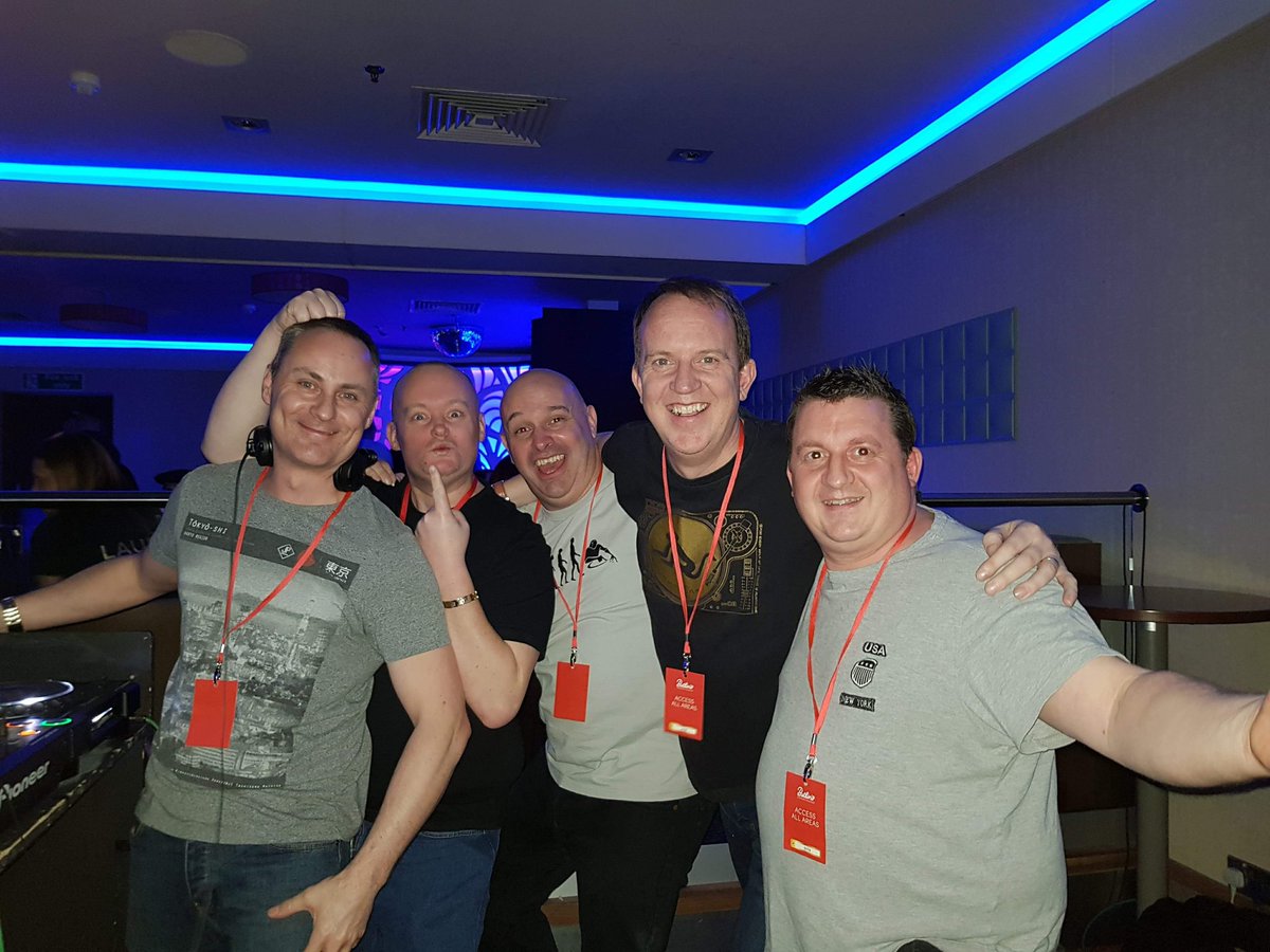 The <a href="/Visiontalentuk/">Vision Talent</a> team at @ButlinsMusic <a href="/Absolute80s/">Absolute 80s</a> #Bognor