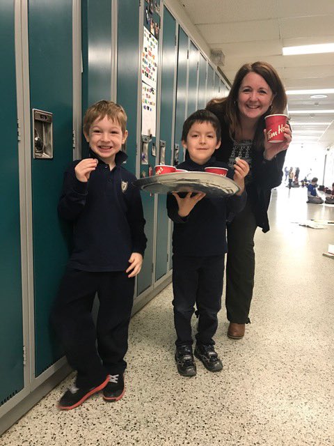 StVincentOak's tweet photo. Even our principal is enjoying the delicious popcorn sales in the kindergarten room! https://t.co/4vuUxop8Ni