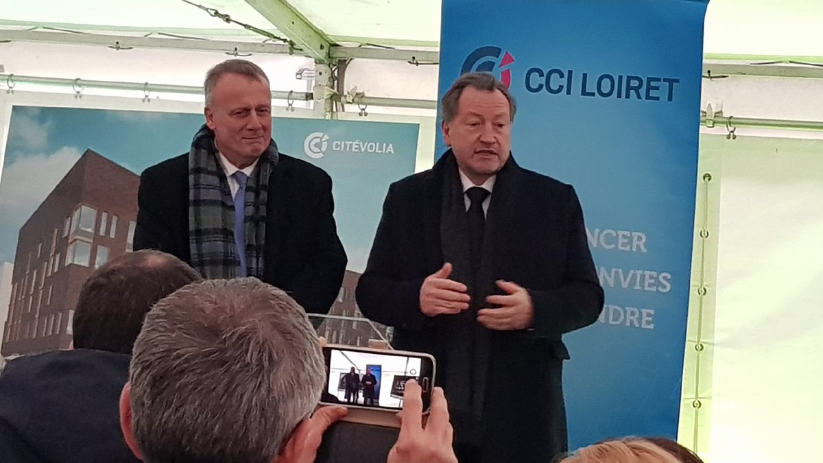 CE_LoireCentre's tweet photo. Pose de la première pierre de #Citevolia cet après-midi, futur immeuble de la @cciloiret au cœur du quartier Interives https://t.co/sEr72nMrWw