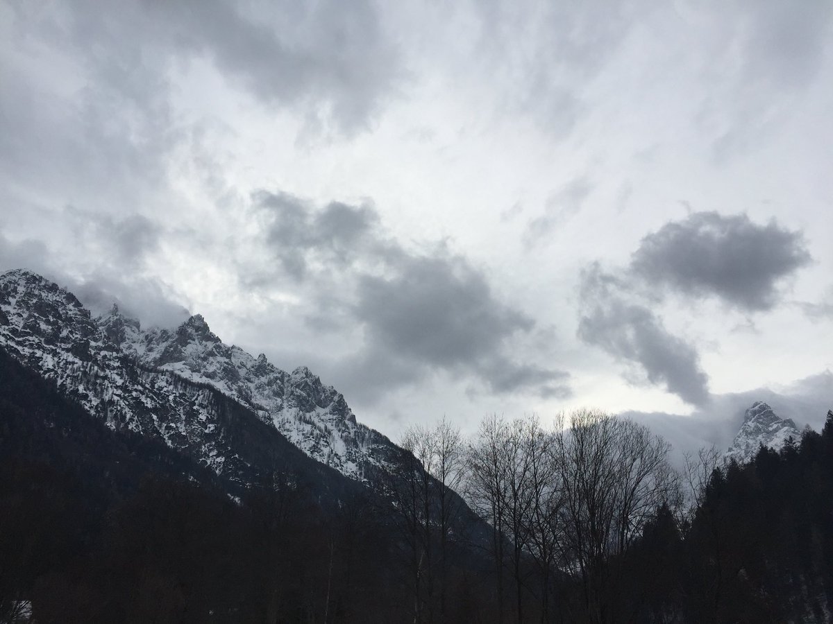 mshelsinki's tweet photo. A breathtaking magical moment with the beautiful mountains of Slovenia ⛰⛰⛰#hitalpinea #kranjskagora #Conventa2018 #conventaexperience #Balkans #SunbeeTours https://t.co/38sME0QJoa