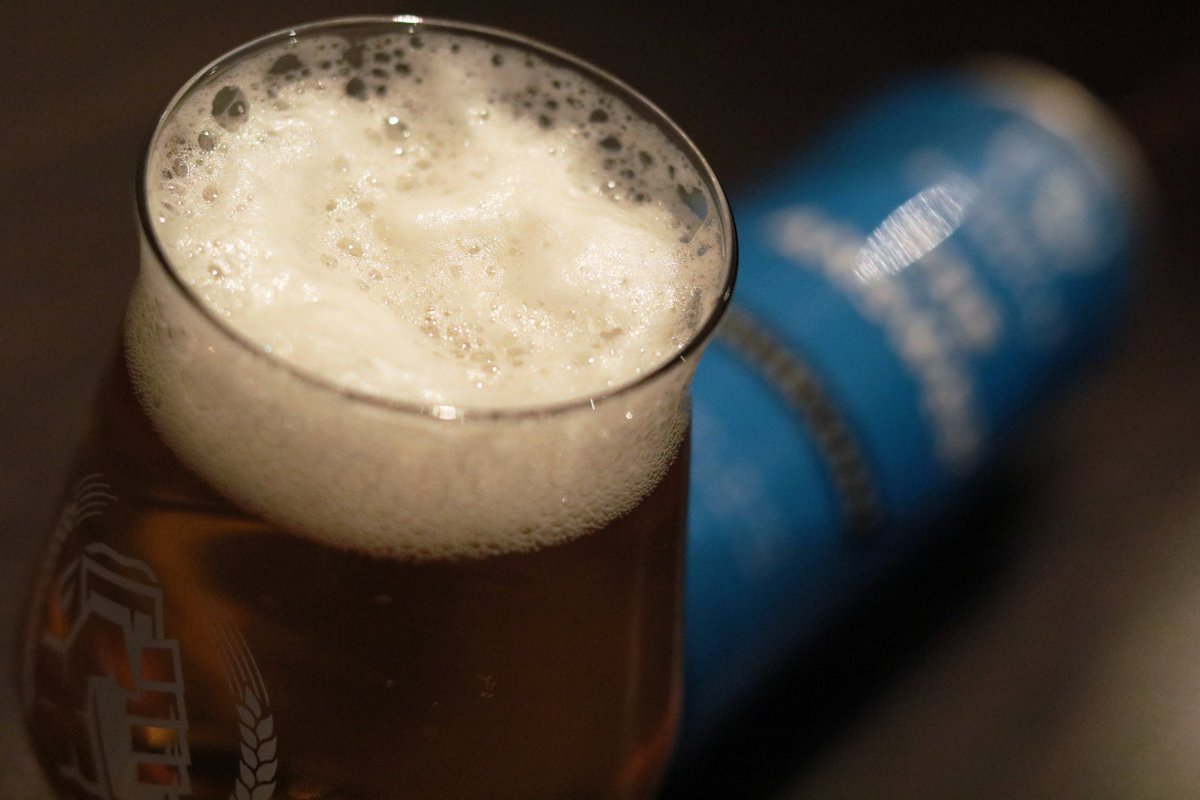 PintPursuits's tweet photo. The foamy, fluffy head compliments the crisp, biscuity body. Thirsty yet? #PursueBetterBeer https://t.co/J7zZyy9M4S