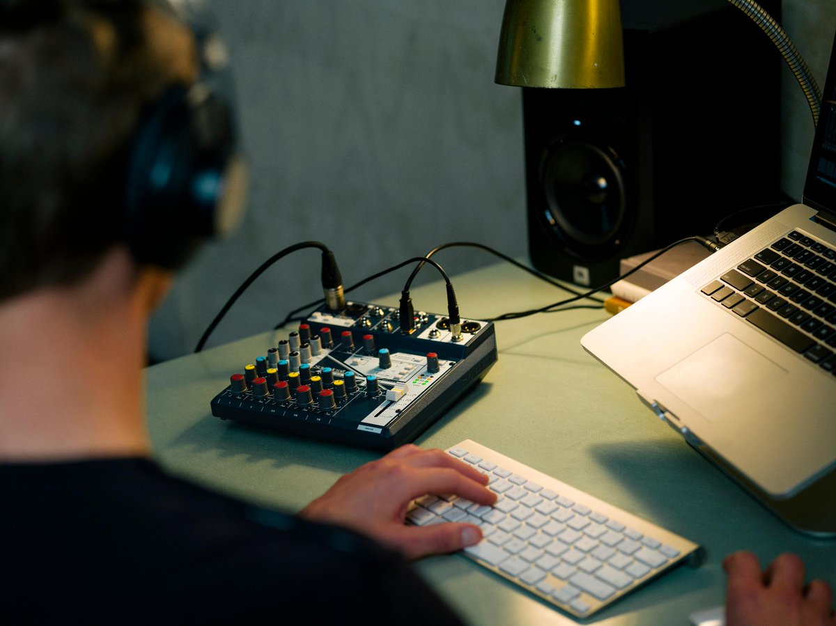 SoundcraftUK's tweet photo. Head over to the @HARMAN_Pro booth (#14811) at @NAMMShow to see our #NotepadSeries mixers!
Details: https://t.co/GSJDNtlTEX https://t.co/n7ZCvW4eEp