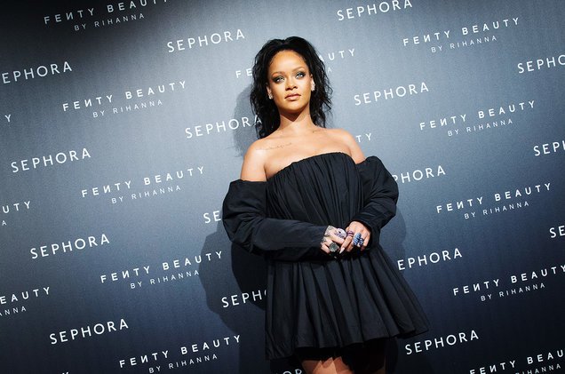 Billboard Rihanna S Fenty Beauty Is On Track To Outsell Kardashians Makeup Brands T Co Ygitvysywt