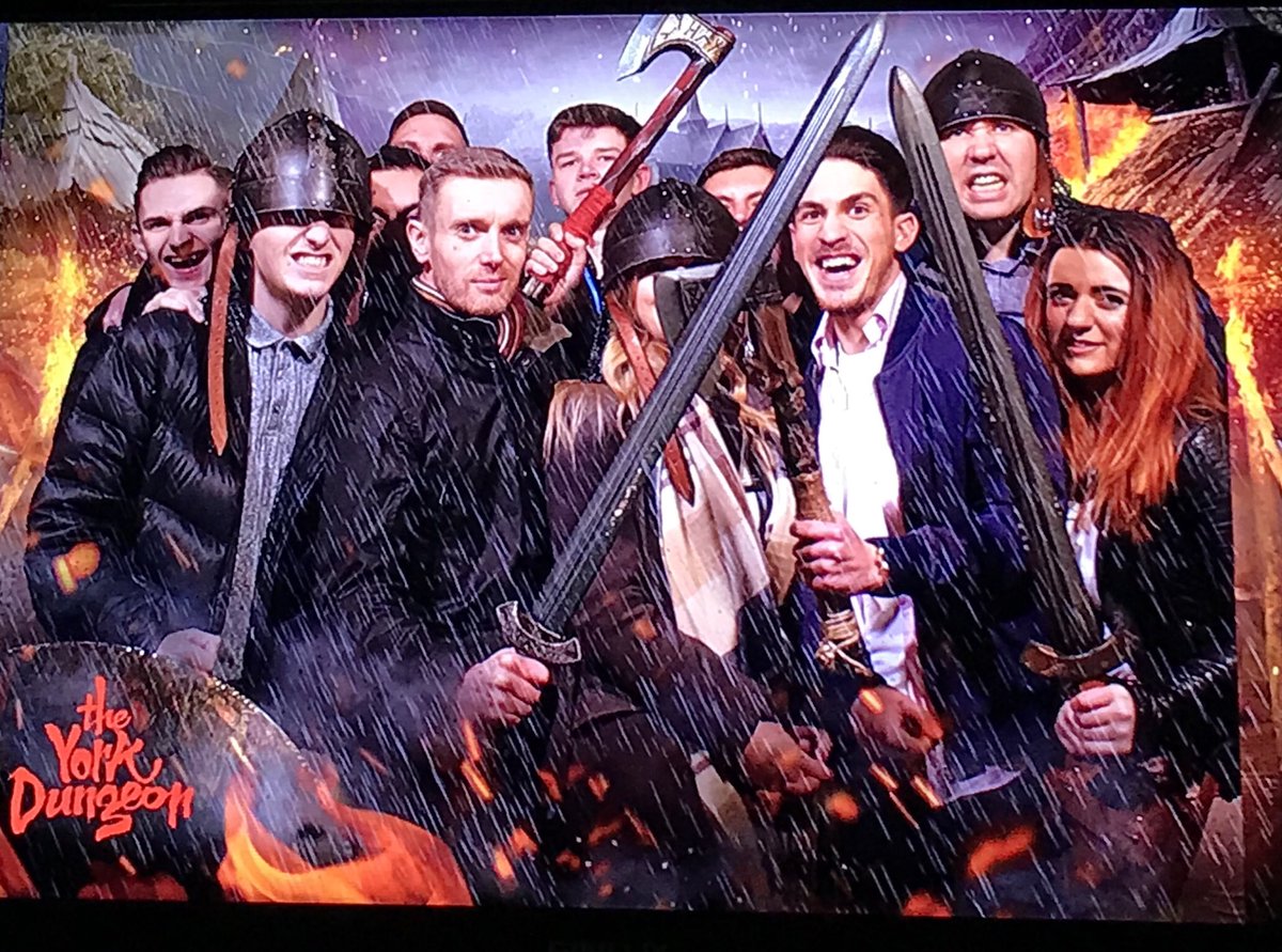 Chris Lewis tweet media