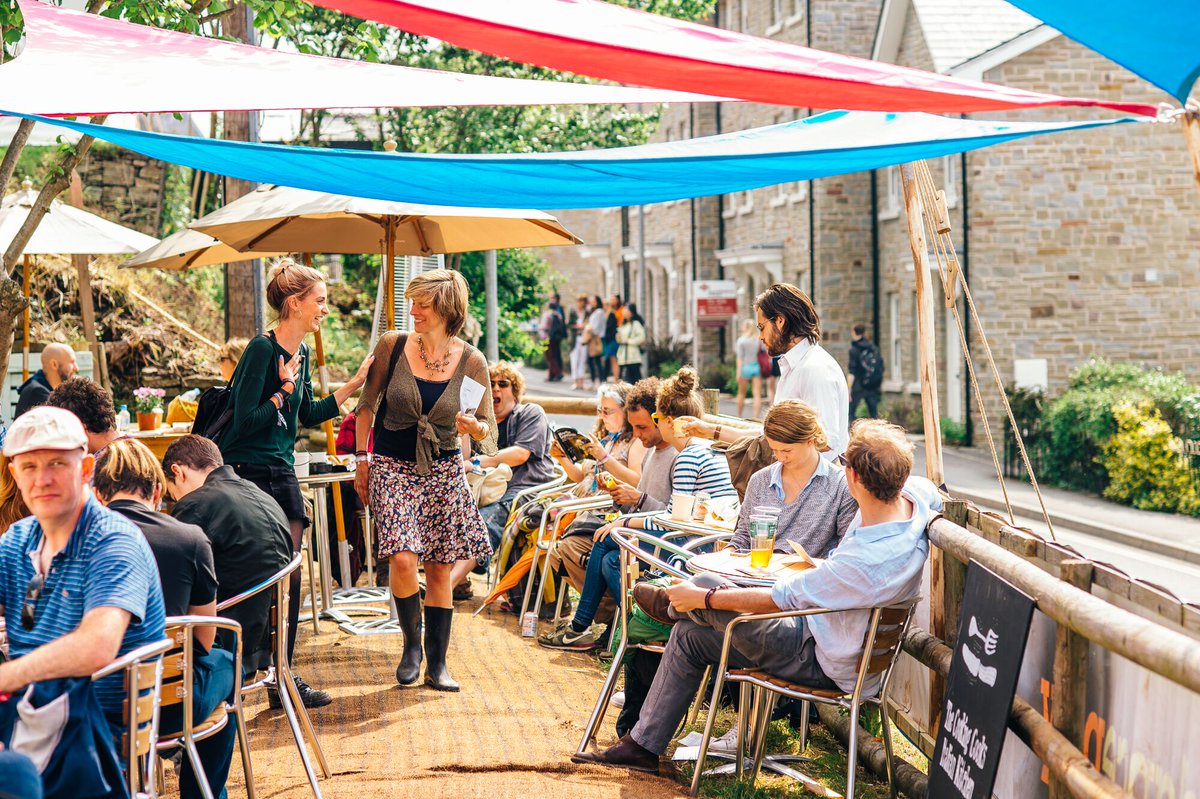 HTLGIFestival's tweet photo. This week marks 4 months until this year's festival...who's excited about #HTLGI2018?! #FridayFeeling https://t.co/zOkgXqdLSq