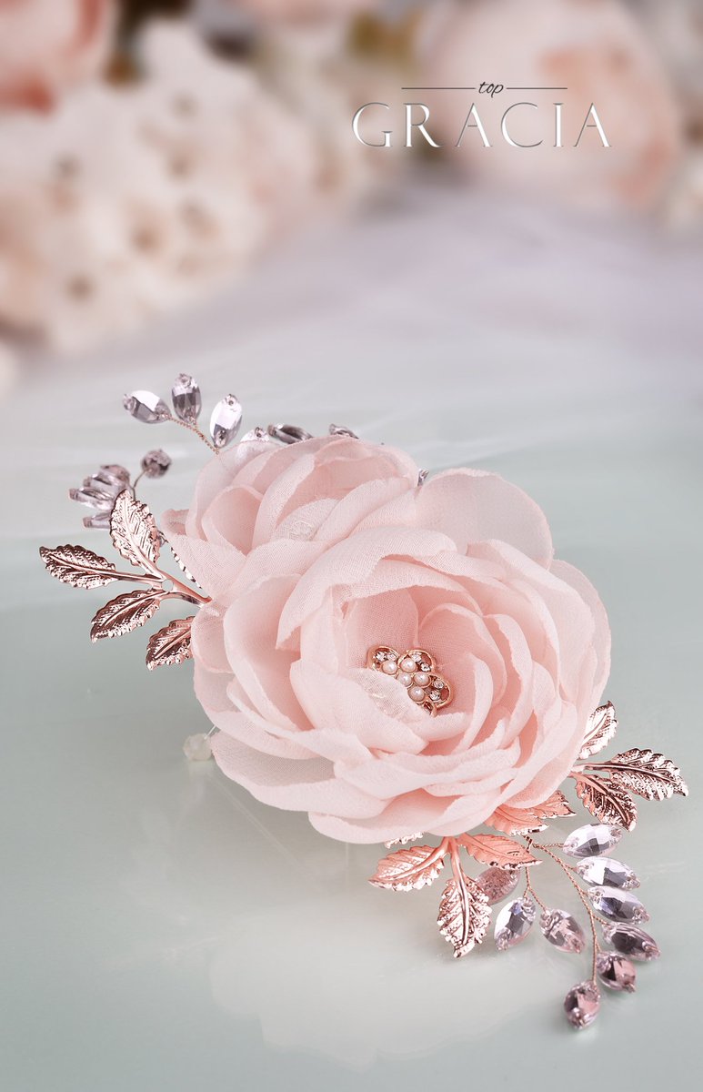 ❃An unbelievably marvelous accessory is offered to stylish bridesmaids.
❃Size: about 17cm (6.5")
To buy: bit.ly/2Bv5xW6

Our store:  topgracia.com    #TopGraciawedding #WeddingHairstyles #bridalhaircomb #weddinghairaccessories #bridalhair #weddinghairtrends