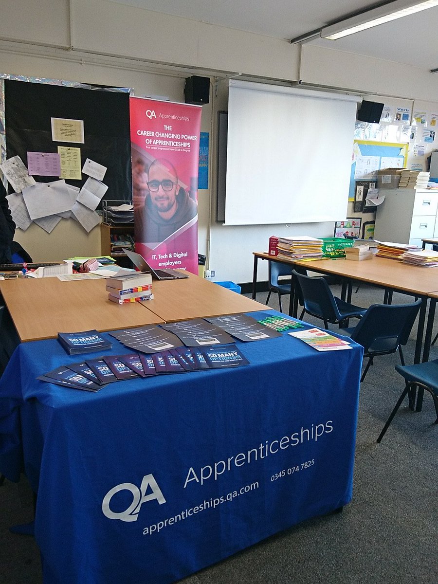 kellyjdack's tweet photo. Enjoying the sunshine ☀ in Wolverhampton this afternoon. Delighted to be sharing my knowledge about IT and Business Apprentices with Y12 Students this afternoon @QAApprentices @OunsdaleHS https://t.co/6jS50nQlw8