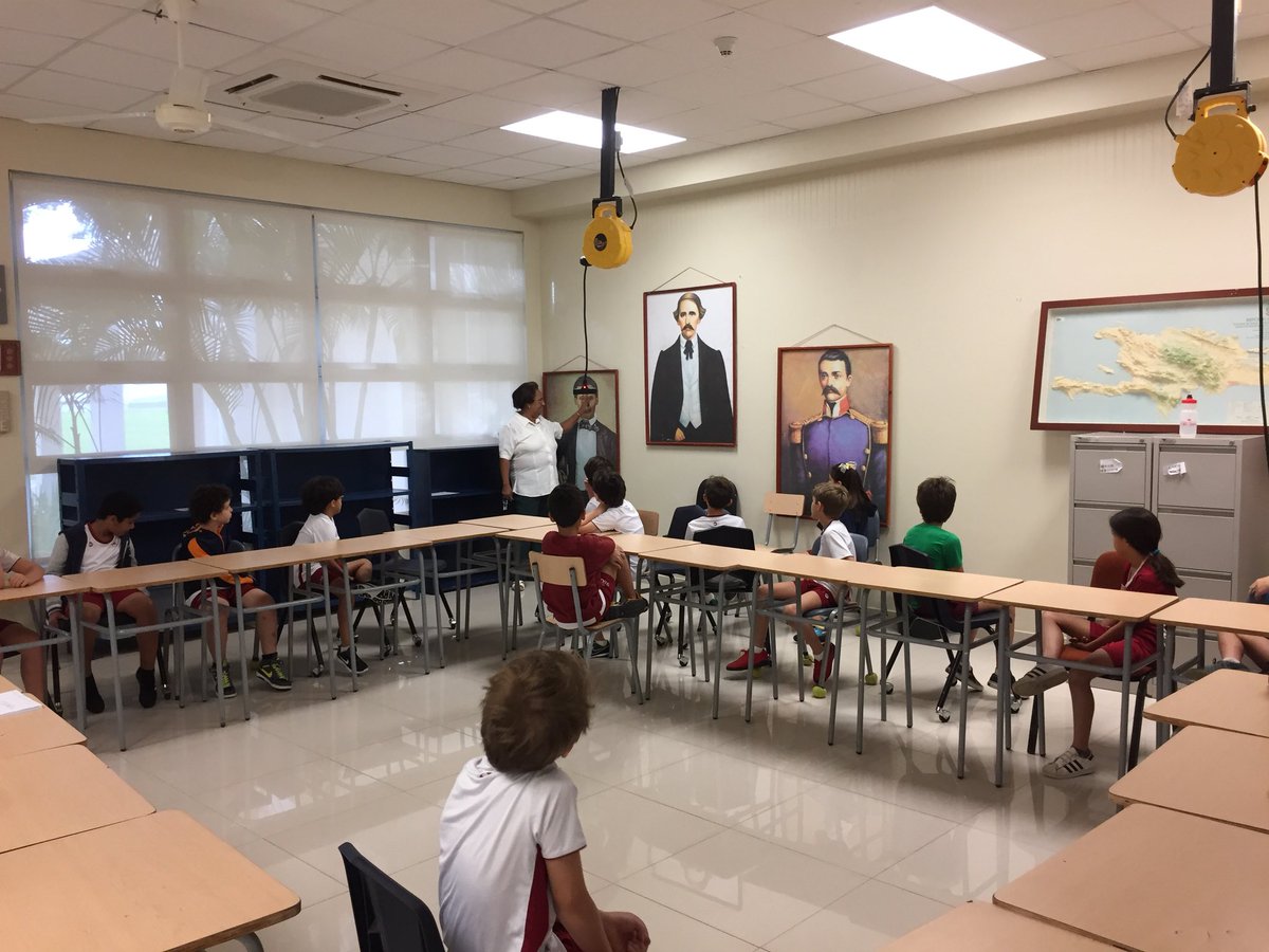 1977Laughlin's tweet photo. Wonderful lesson on Dominican independence and the fathers of the country, From Ms. Carmen in the high school Spanish Department! Thank you! @CMSSharks https://t.co/bg1wpG6Tu9