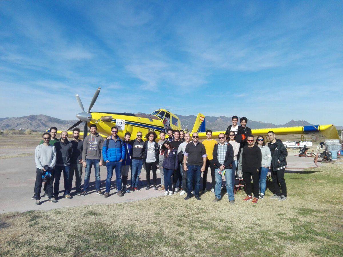 GVA112's tweet photo. Setmana de visites formatives de cicles mitjà i superior d'Emergències i Protecció Civil #CIPFPCheste a Base Aèrea GVA de Castelló
per a conèixer  #aèrisGV i unitats helitransportades #BombersForestalsGV https://t.co/tImZPgoAN8