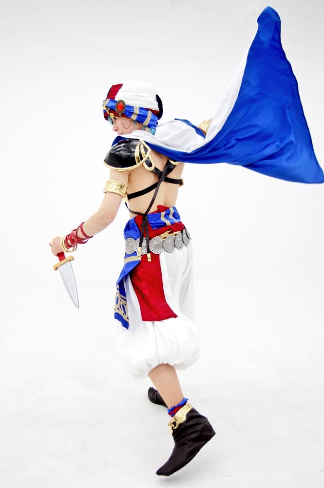 Twitter पर 栄海 生きてる コス写真 ドラゴンクエスト カミュ ｅ 盗賊王のマント ｅ 盗賊王のターバン 撮影 らりお様 インテの時より少し改良してやり直しました