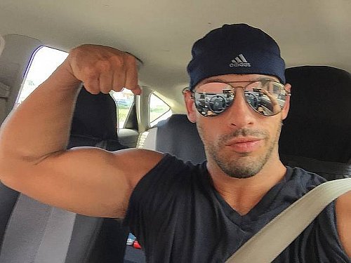 #Gaymuscle #live #musclecam Allen Cole at https://t.co/zDbZsDyOz5! https://t.co/RpuUba8AvZ