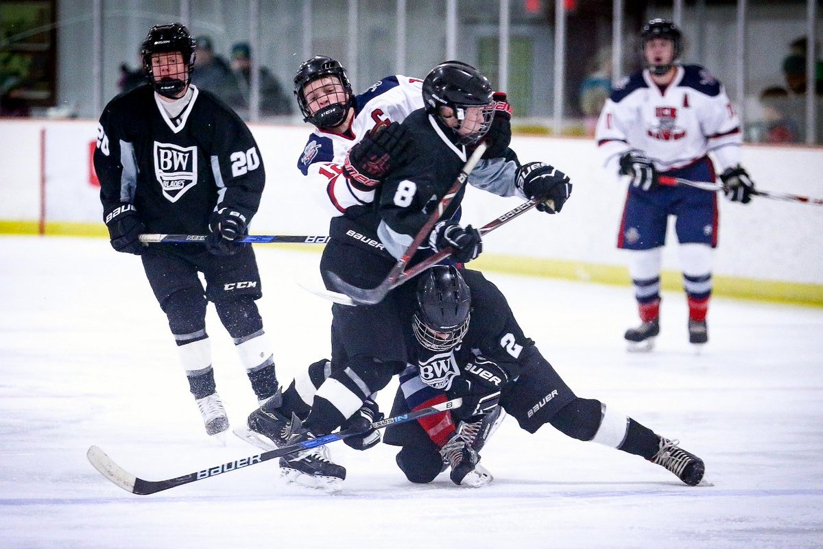 Recap: Blades edge <a href="/ice_dawgs/">Mayport Ice Dawgs</a> at home bit.ly/2DJeK2Q