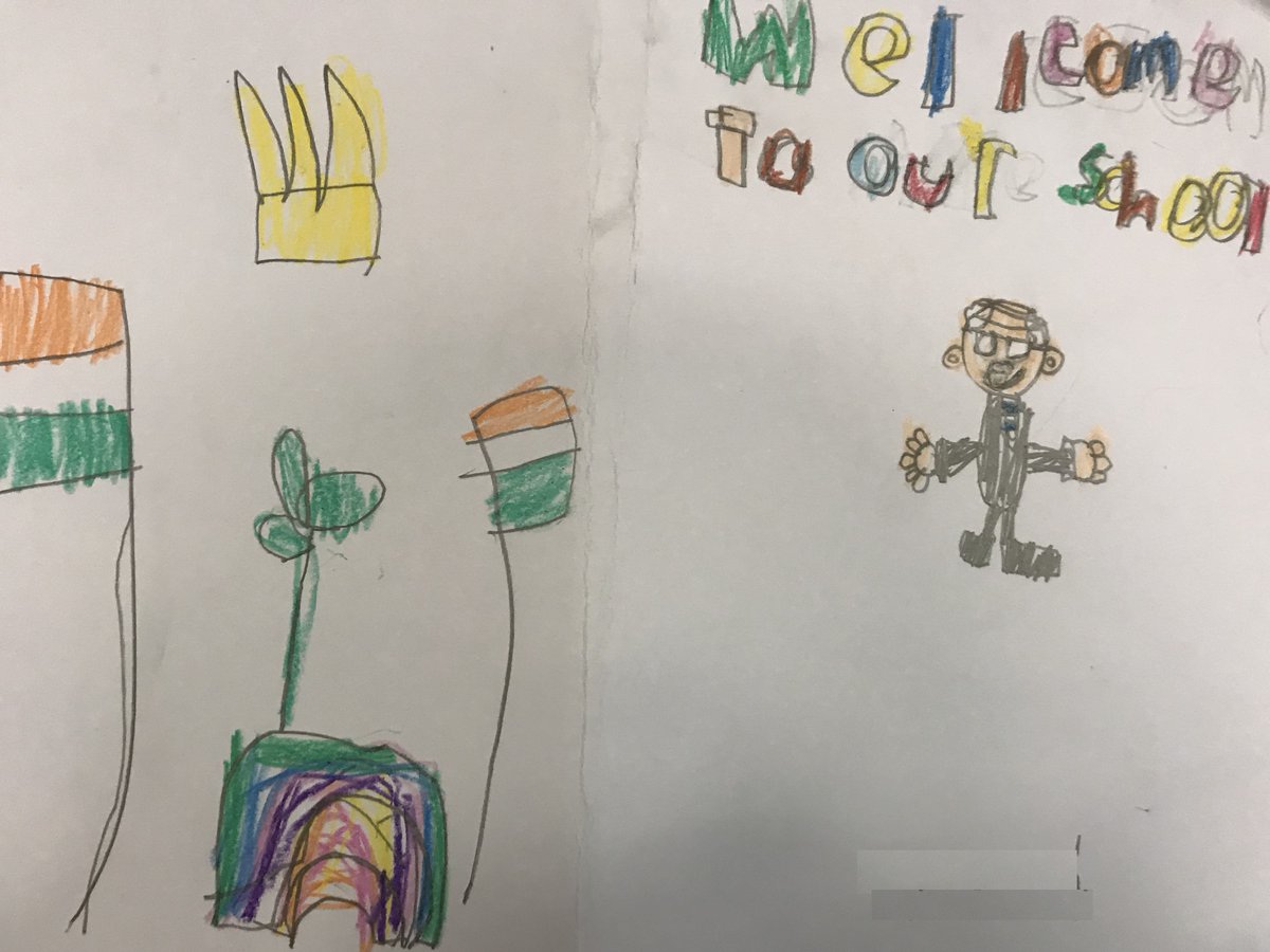 D'oscail an tUachtarán Ó hUigínn leabharlann nua i Scoil na mBráithre  Críostaí i Sráid San Proinsias. https://t.co/7Iw6hiVZRv @frannercbs, image size:1200x900