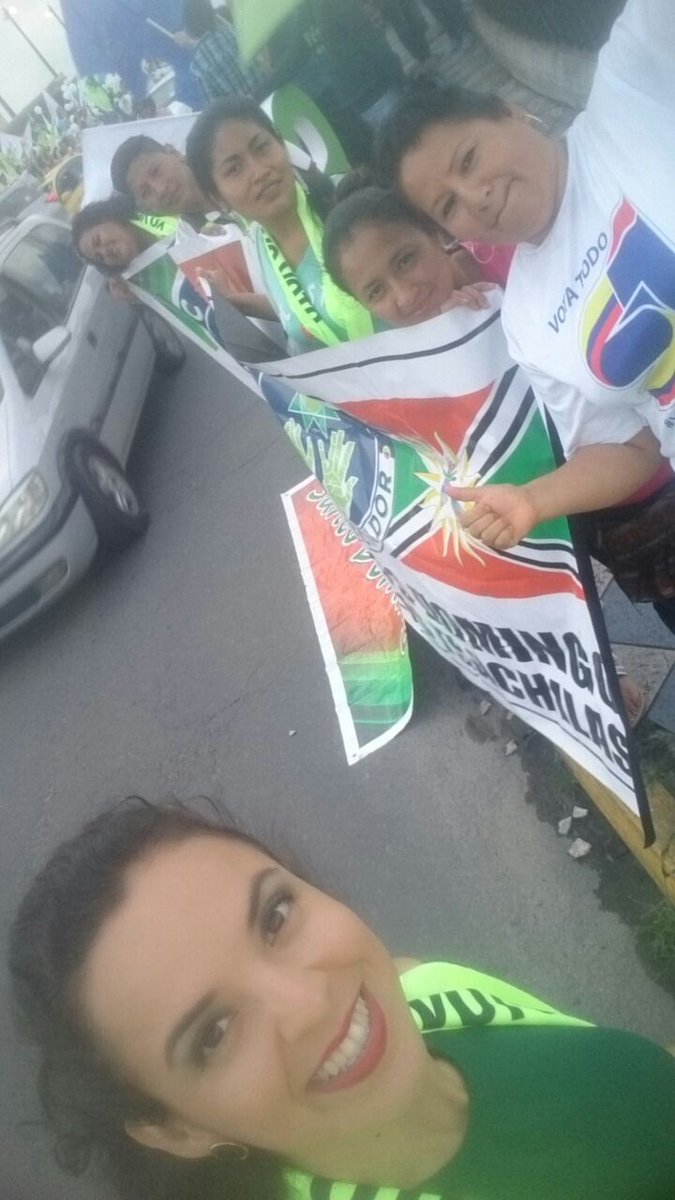 evegallegosv's tweet photo. Un pueblo unido jamas sera vencido este 04/02 Votaremos con un Sí Rotundo a las preguntas de Referendum y Consulta popular #StoDgoVotaSí #Sí7VecesSí #SíPorEcuador #SíPorMifamilia #síalbienestar https://t.co/LcXsooPGBF