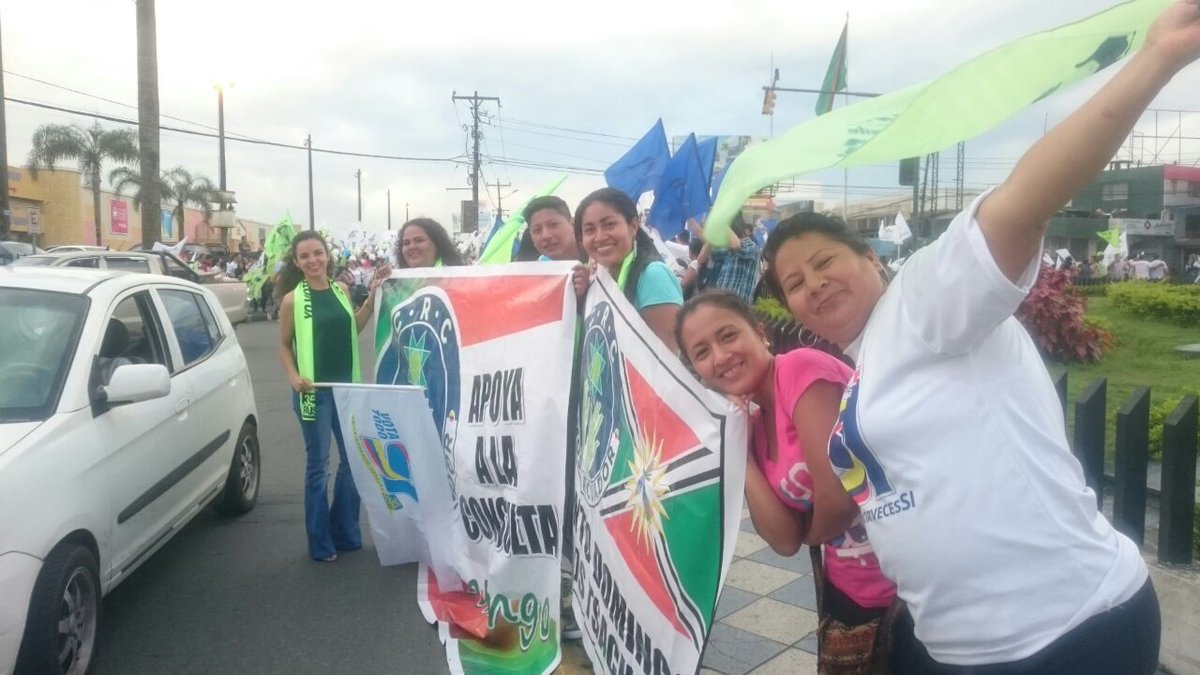evegallegosv's tweet photo. Un pueblo unido jamas sera vencido este 04/02 Votaremos con un Sí Rotundo a las preguntas de Referendum y Consulta popular #StoDgoVotaSí #Sí7VecesSí #SíPorEcuador #SíPorMifamilia #síalbienestar https://t.co/LcXsooPGBF