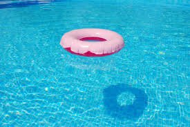 bernjesh's tweet photo. Enrol for swimming Classes. Learn-How-to-Swim and Lifesaving Lessons. Let's make #drowning avoidable.
#BeesSwimming #BeesSwimmingKenya #CountyClasses #TembeaKenya #ZeroDrowningInKenya #LearnToSwim #LifeguardLessons #Lifesaving
https://t.co/0o1FbluhCw https://t.co/6BvolM4NwV