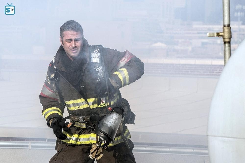 TaylorKinneyARG's tweet photo. (SPOILER ALERT 🚨) #ChicagoFire 6x11 "Law Of The Jundgle" PROMOTIONAL PHOTOS (vía @SpoilerTV) #TaylorKinney #TeamSeveride https://t.co/pcNJiLN2xM