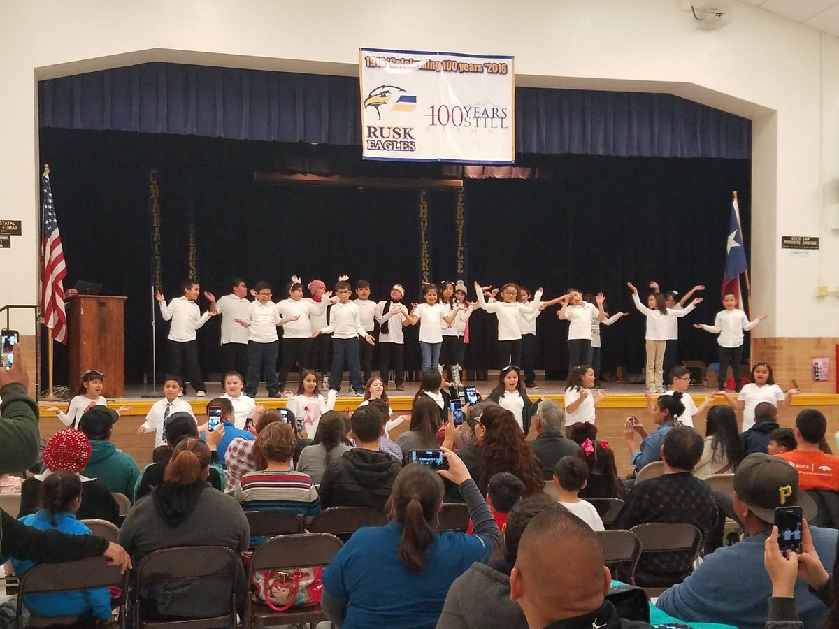 BrinkleyMonica's tweet photo. Literacy and dancing, a great combination for our Eagles! #strongfathers #iamepisd # communityengagement @GoRuskEagles https://t.co/JweDvKfwI8