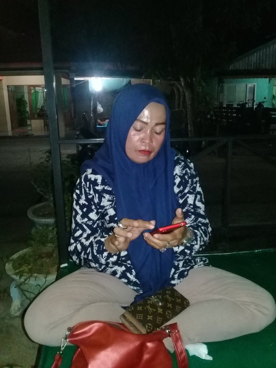 ASawerdi's tweet photo. Ayo buk yg banyak ngastag nya,,
#AuliaAtGoyangSerumpunIVM https://t.co/voTJrthNmE