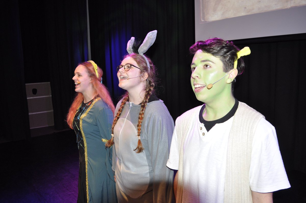 NAbbotCollege's tweet photo. #NACNews Yr 13 Performing Arts students delivered an incredible performance of 'Shrek the Musical.....with 3' to a standing ovation! #shrekrocks #talentedbunch #threesthemagicnumber
https://t.co/uYDqpa80AS https://t.co/NxhFjaKBxQ