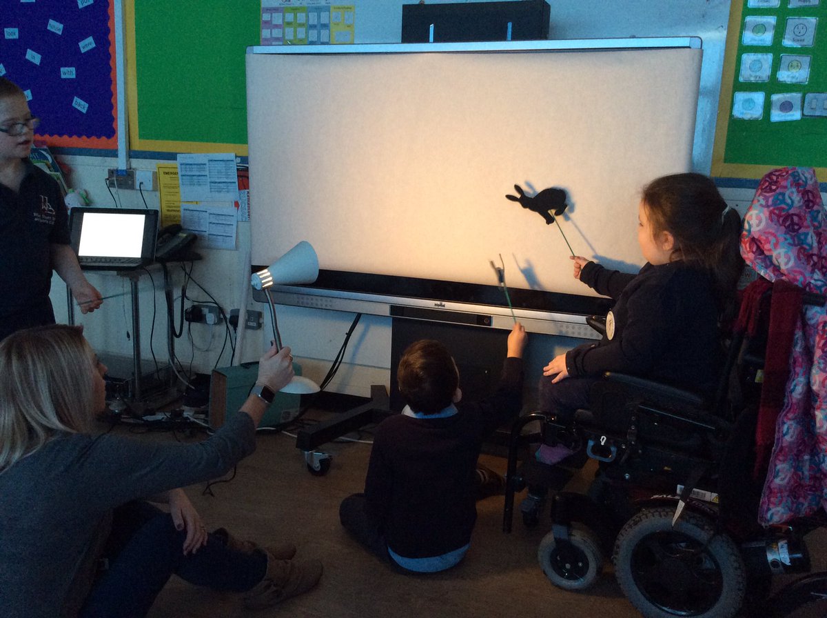 wilsonstfeed's tweet photo. #wsmonkeys learning all about shadows. Check out our puppet show! #wsscience https://t.co/5VeBS1FWcs