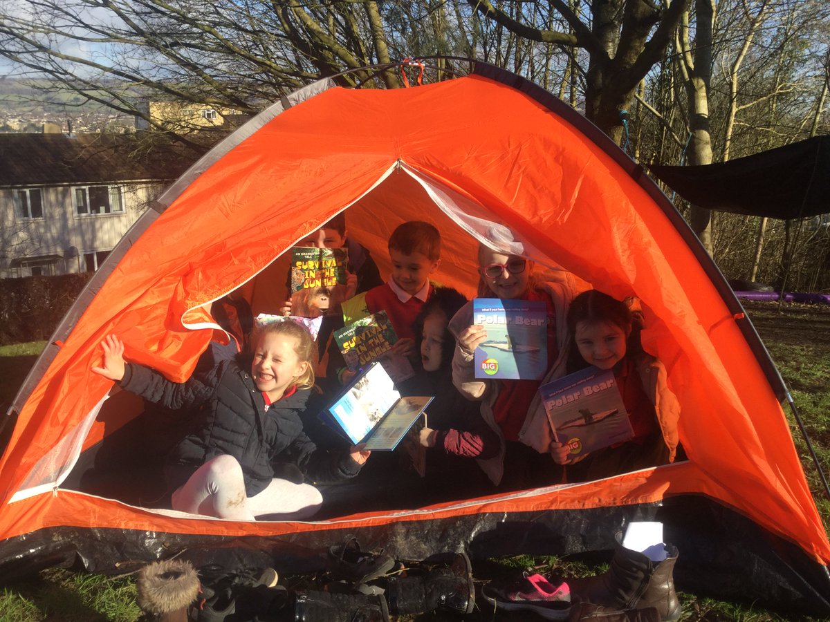 oak_TIS's tweet photo. What a day! We have been learning about Great Explorers, and today we got the chance to become explorers! We had a treasure hunt around the school and ended up in tents, selecting our own special books! #youngreadersprogramme #welovereading #greatexplorers https://t.co/SUXSVXWJ32