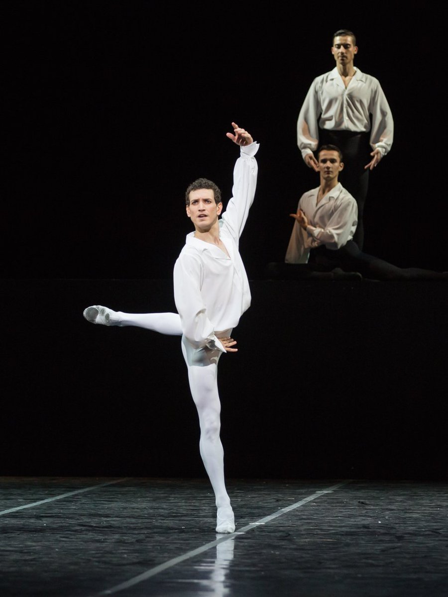OperaRoma's tweet photo. #SoiréeFrançaise
#SuiteenBlanc di #Lifar con #PinkFloydBallet di #Petit
Mancano 2 giorni alla prima!
#AlessioRezza
#TORballo #operaroma
© Yasuko Kageyama / TOR https://t.co/L4JQ93qa63