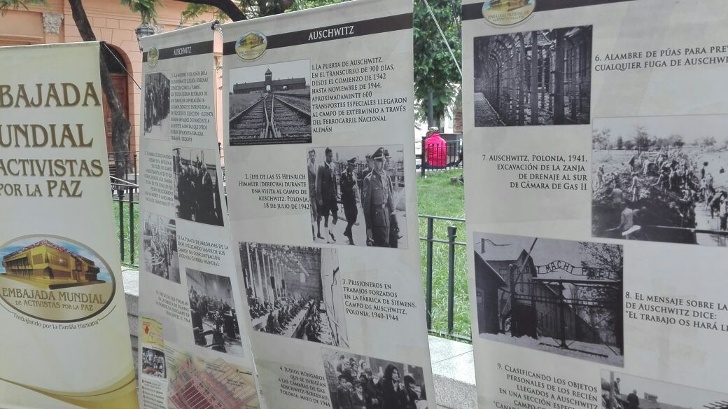 MuniCba's tweet image. Mañana se conmemora el Día del Holocausto. En la Plazoleta del Fundador se está realizando una muestra alusiva. Será hasta el mediodía, acercate.